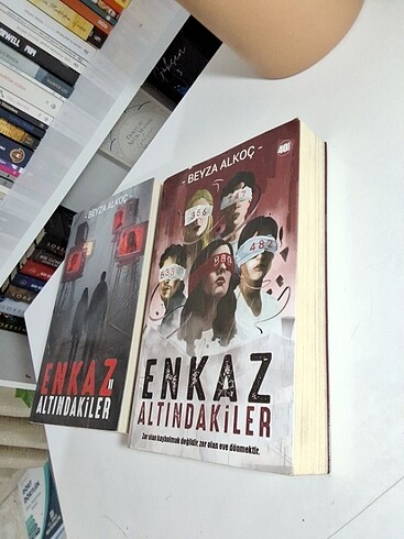 Beyza alkoç/enkaz altındakiler serisi (karton kapak)