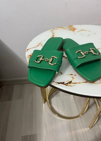 Yeşil Tokalı Kadın Terlik hiç giyilmedi - Görsel 2