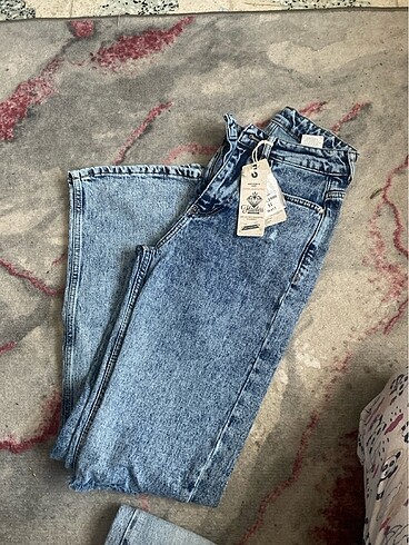 Yenii bol paça jean