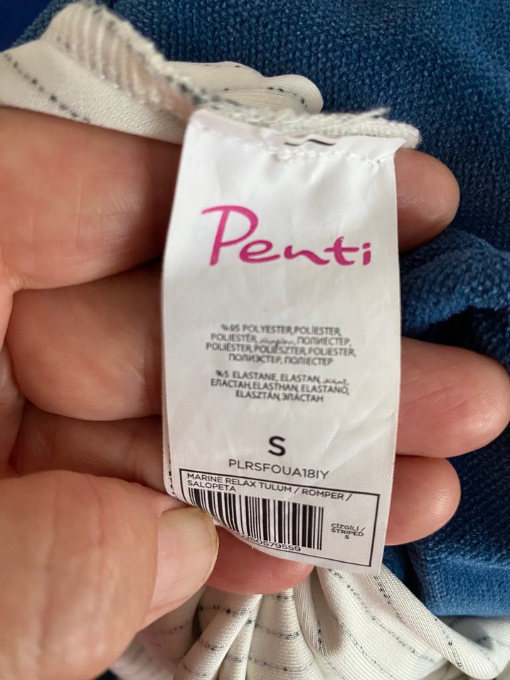 Piliseli V Yakalı Kolsuz Tulum - Görsel 4