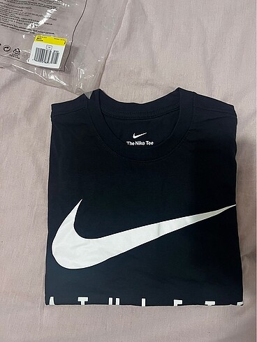 s Beden Nike training tişört
