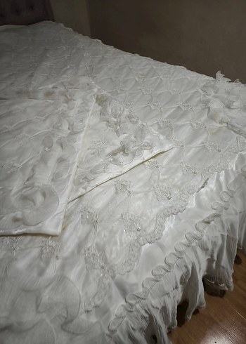 Parlak Beyaz Nakışlı Yatak Örtüsü - Görsel 8