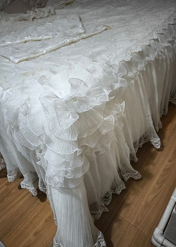 Parlak Beyaz Nakışlı Yatak Örtüsü - Görsel 7