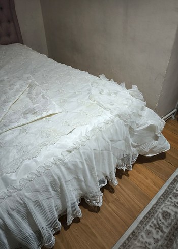 Parlak Beyaz Nakışlı Yatak Örtüsü - Görsel 11