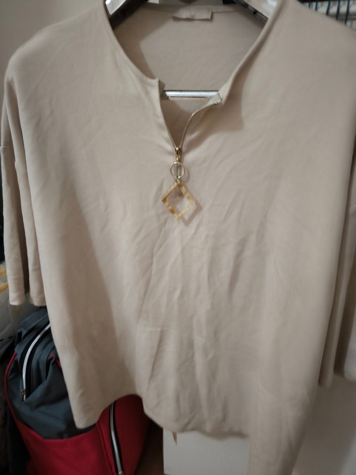 Zincir Detaylı Bej Kadın Triko bluz - Görsel 4