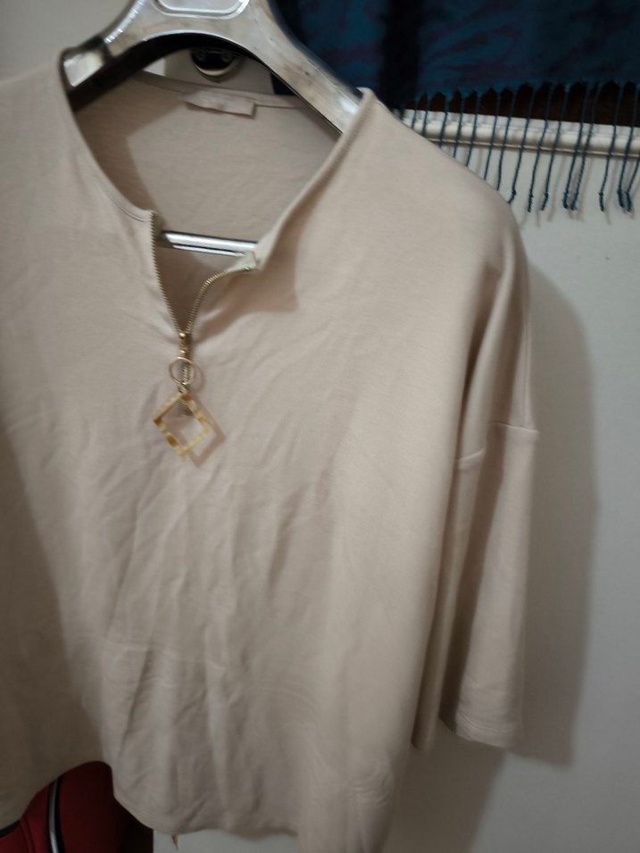 Zincir Detaylı Bej Kadın Triko bluz - Görsel 2