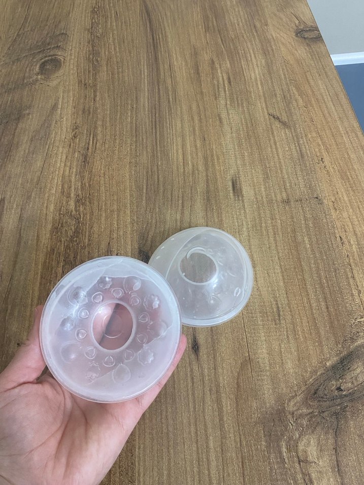 Beyaz Göğüs Pedi - Görsel 3