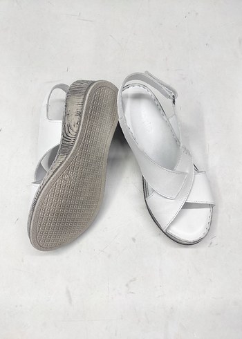 39 Beden Hakiki deri yumuşak taban dolgu sandalet