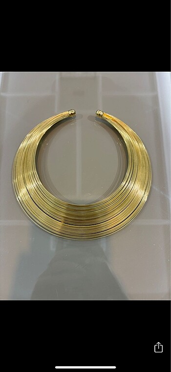 Gold renk Kleopatra kolye
