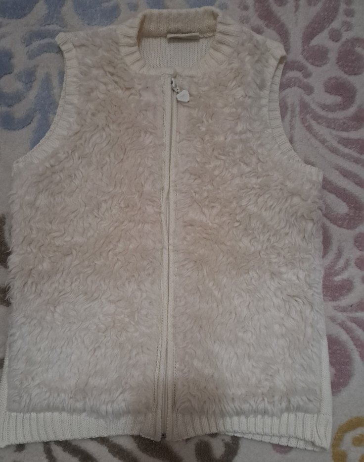 Kız Çocuk Kürklü Krem Yelek - Görsel 2