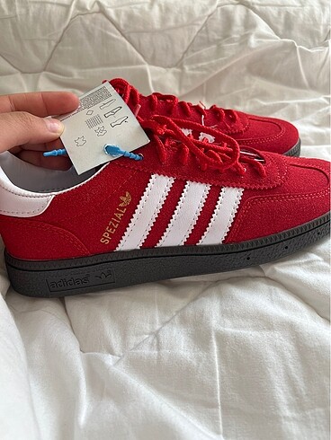 36 Beden kırmızı Renk Adidas spezıal