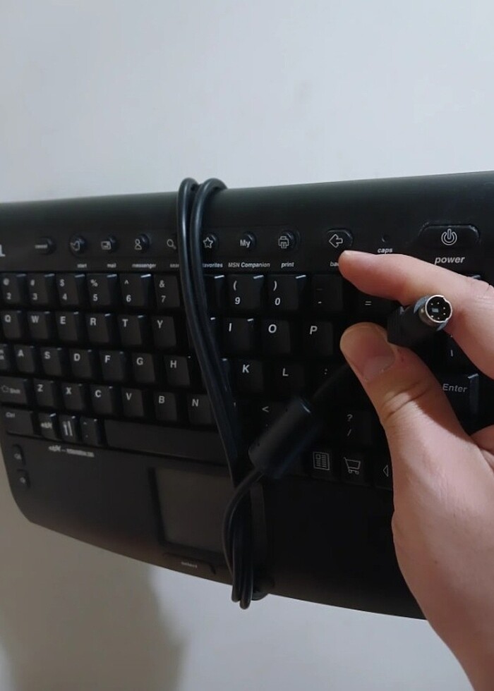 Vestel marka PS/2 port girişli mini klavye. - Görsel 3