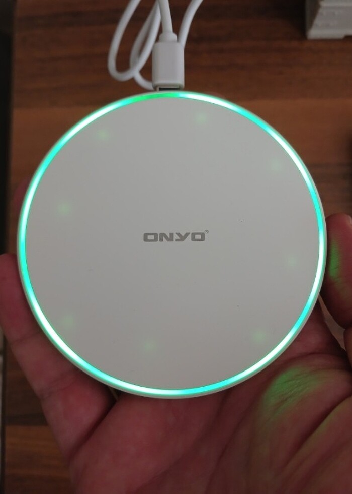 Onyo 10W Kablosuz şarj cihazı - Görsel 3