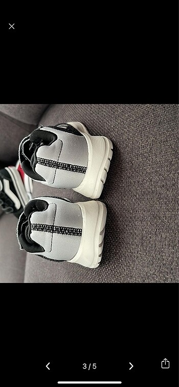 23 Beden Adidas çocuk ayakkabı
