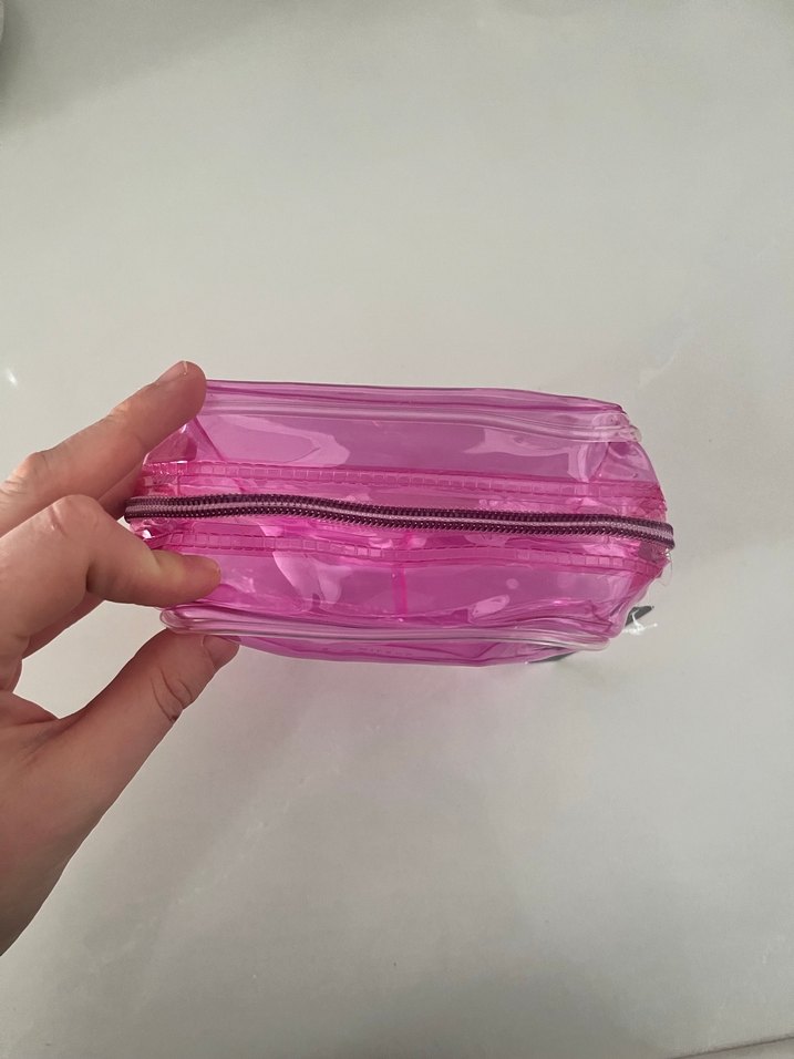 KIKO Pembe Parlak Kadın Makyaj Çantası - Görsel 2