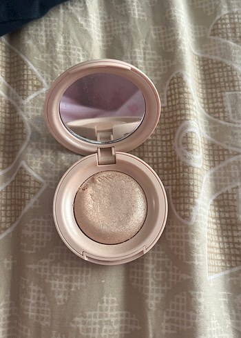 Rare Beauty highliter - Görsel 2