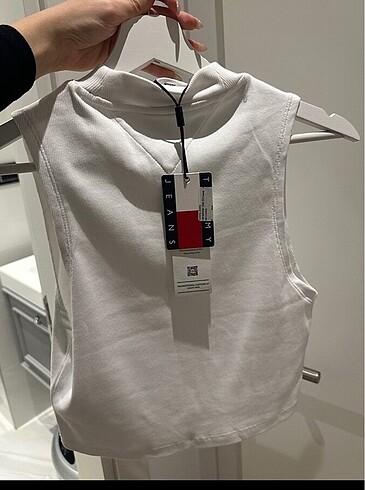 m Beden Tommy crop