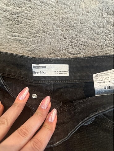 Bershka Kısa şort