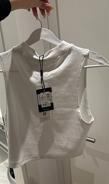m Beden Tommy crop