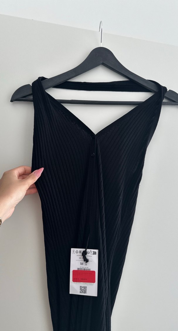 Siyah Piliseli Uzun V Yaka kaç pareo - Görsel 3