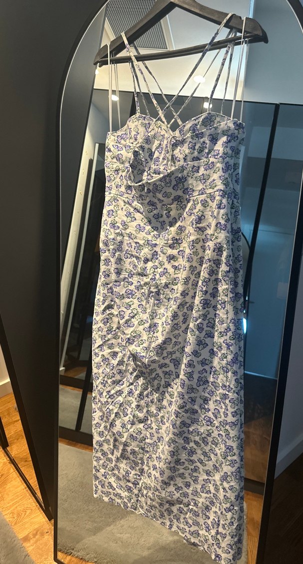 Mor Desenli Uzun Drapeli Askısız Elbise - Görsel 4