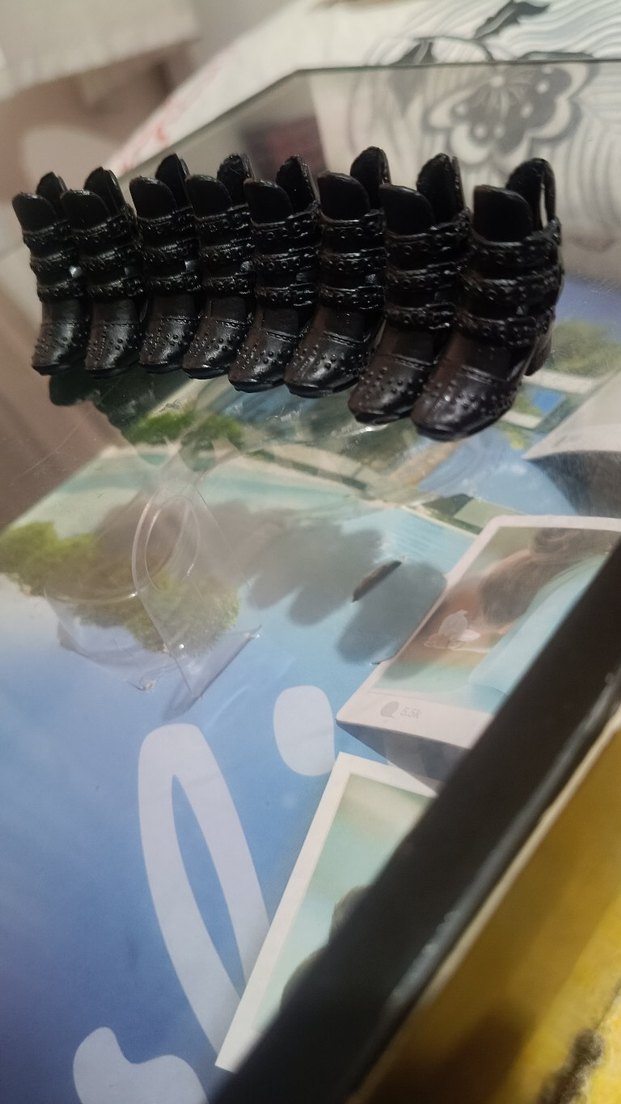 Siyah Deri Tokalı Blok Topuklu Gotik Kadın Bot - Görsel 3