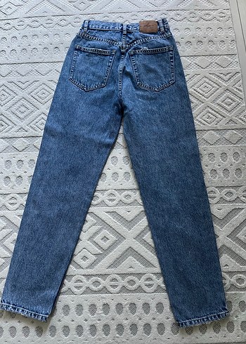 Pull and Bear Mavi Salaş Kesim Mom jean Kadın Denim Pantolon