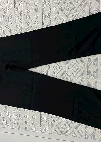 Trendyol & Milla Kadın Siyah Çizgi Detaylı Kumaş Pantolon