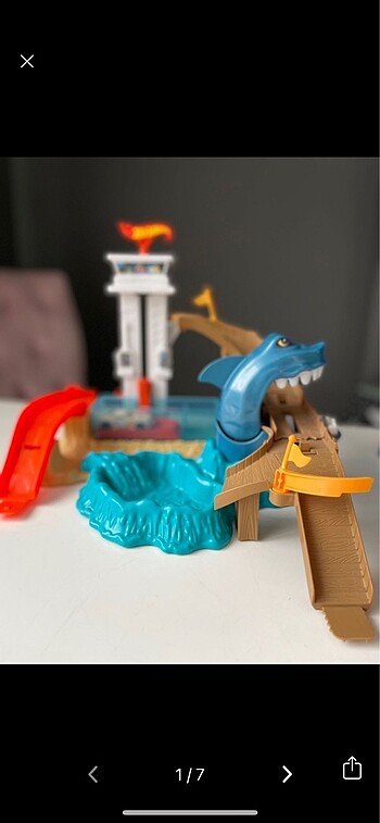 Hot wheels köpek balıgı parkugu