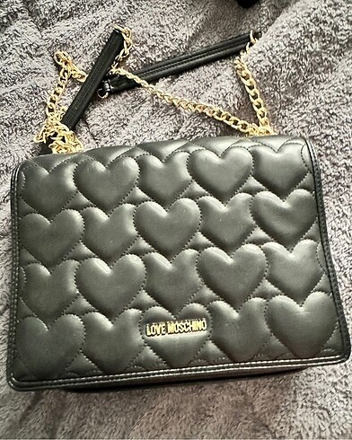 Love Moschino