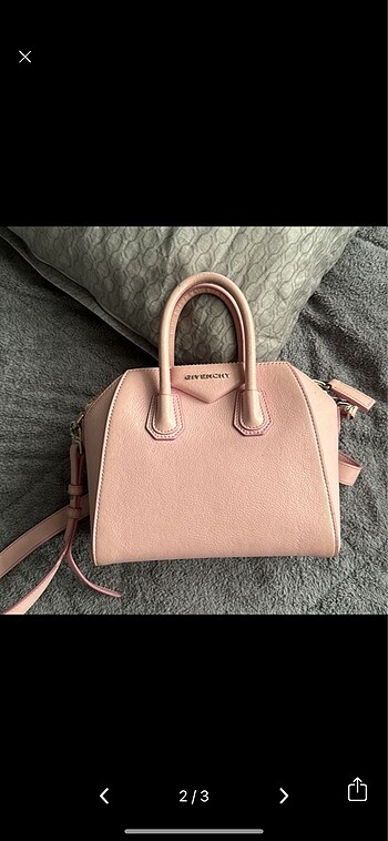 GIVENCHY Givenchy