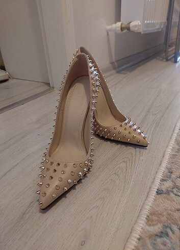 Zımba detay stiletto