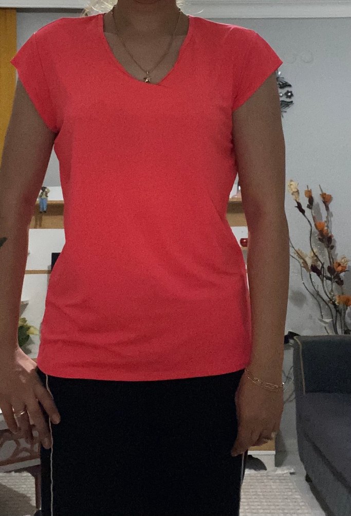 Kadın Kırmızı V Yaka Kısa Kollu Tişört - Görsel 2
