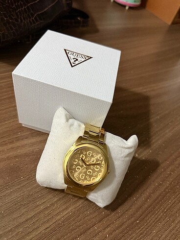 GUESS GARANTİLİ KOL SAATİ