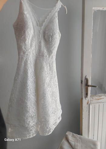 V Yaka Dantelli Midi Beyaz Gelinlik - Görsel 8