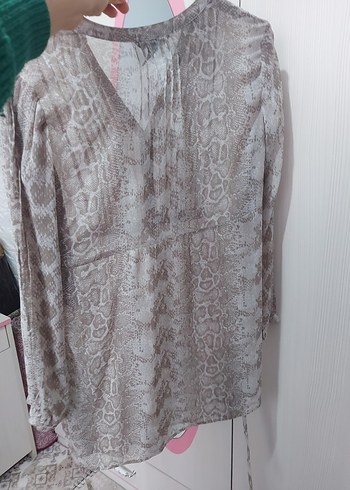 Bej Yılan Desenli Bohem Kadın Bluz - Görsel 3