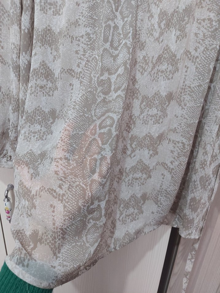 Bej Yılan Desenli Bohem Kadın Bluz - Görsel 4