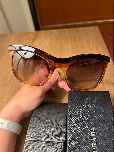 Prada Güneş Gözlüğü SPR 19P