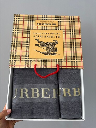 Burberry Lux Deniz Havlu Takımı