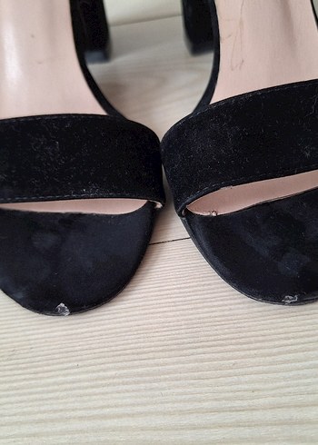 Siyah topuklu ayakkabı - Görsel 6