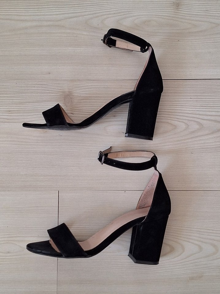 Siyah topuklu ayakkabı - Görsel 4
