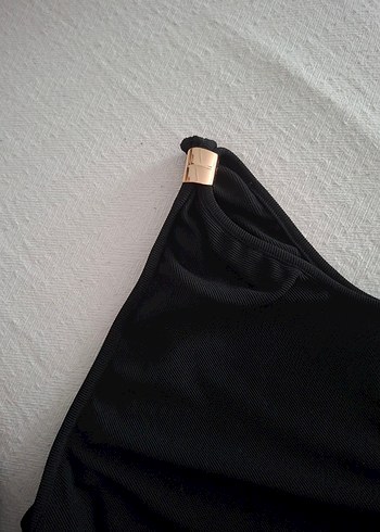 Yılan Desenli Siyah Mini Straplez Bluz - Görsel 3