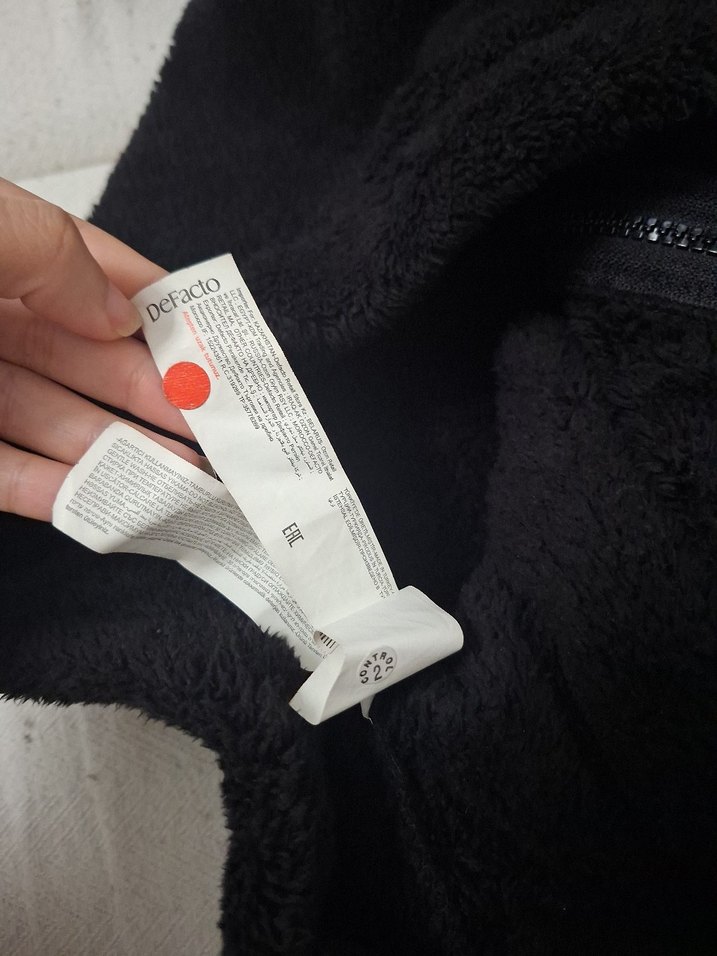 defacto Siyah Kapüşonlu Kürklü Rahat Kadın Ceket S/XS - Görsel 3