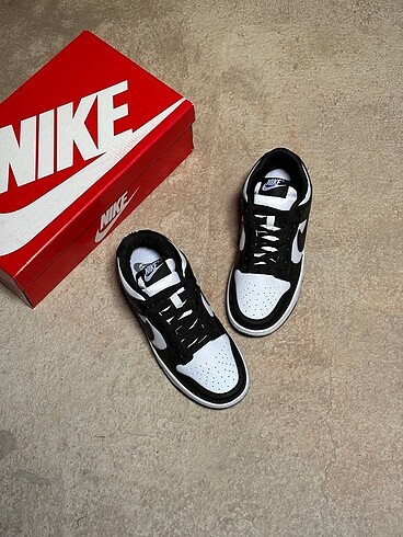 40 Beden Nike Dunk Low Panda