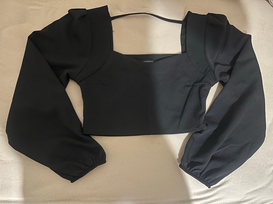 Kalp Yakalı Siyah Kadın Bluz - Görsel 3