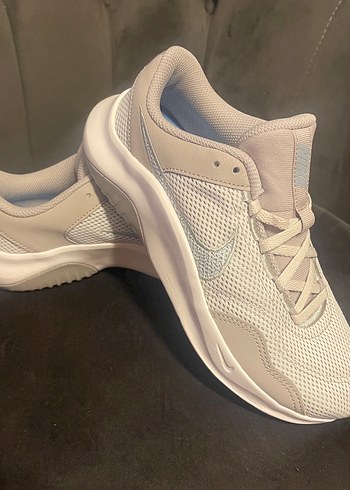 Nike Legend Essential 3 Nn