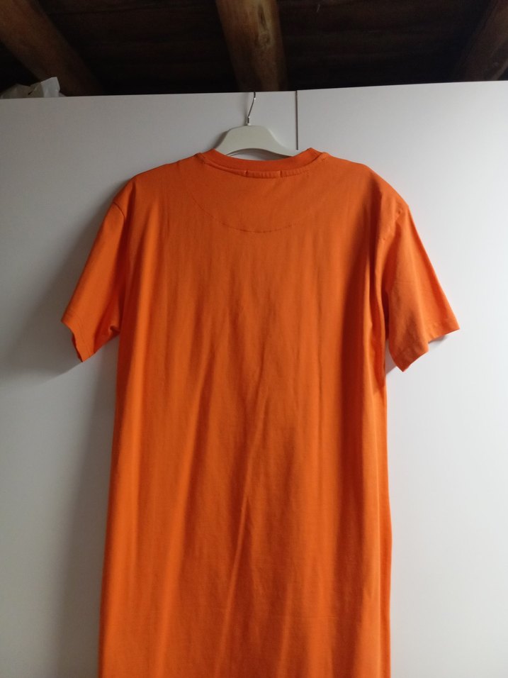 turuncu kısa kol yandan yırtmaçlı elbise - Görsel 3