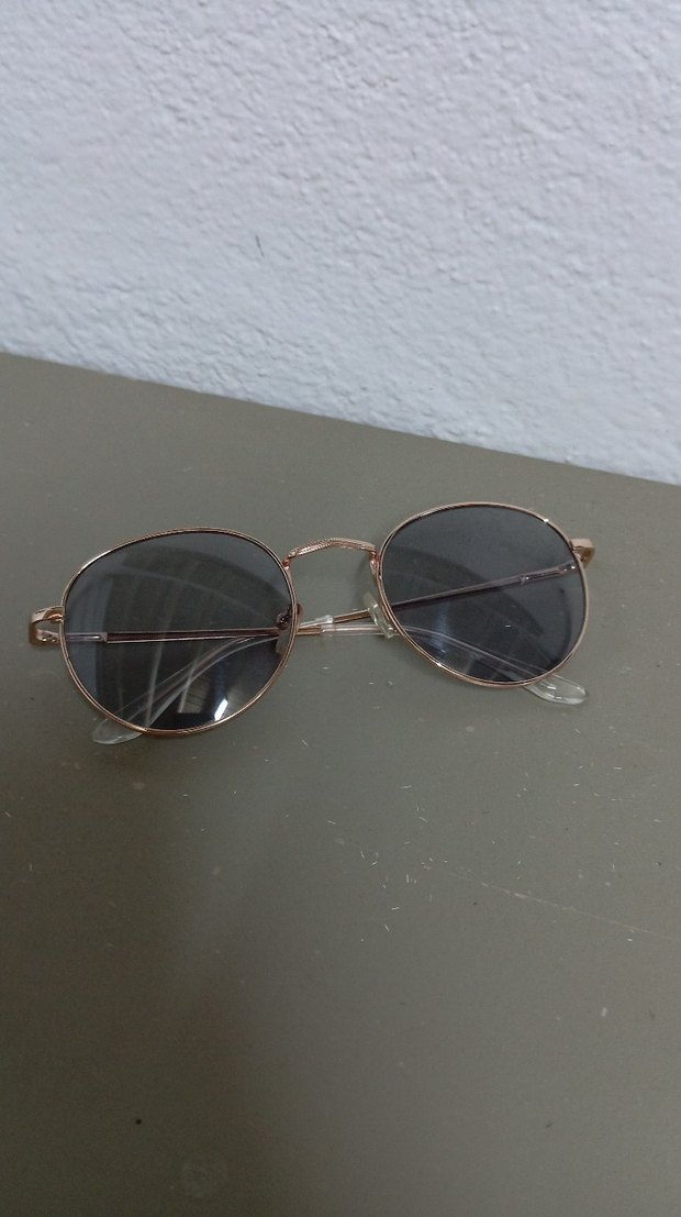 Şeffaf Bej Çerçeveli Gri Kadın Güneş Gözlüğü - Görsel 3