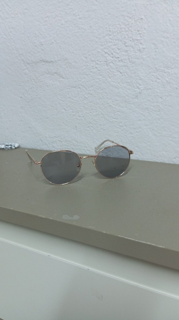 Şeffaf Bej Çerçeveli Gri Kadın Güneş Gözlüğü - Görsel 2