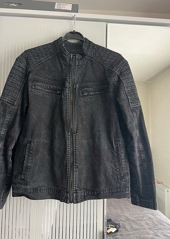 LC Waikiki l